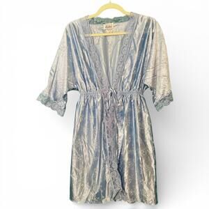 Vintage Ballet New York Light Blue Satin Lace Trim Robe